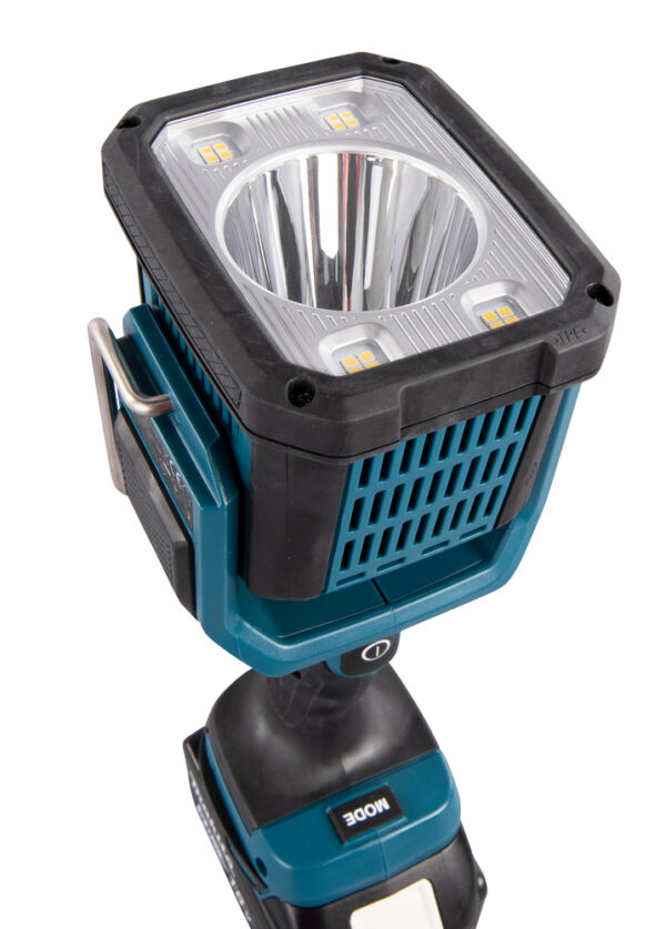 Makita DML812 18v LXT Cordless Lithium-Ion Flashlight Body Only - Image 13