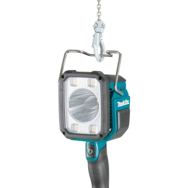 Makita DML812 18v LXT Cordless Lithium-Ion Flashlight Body Only - Image 3