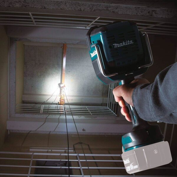 Makita DML812 18v LXT Cordless Lithium-Ion Flashlight Body Only - Image 7
