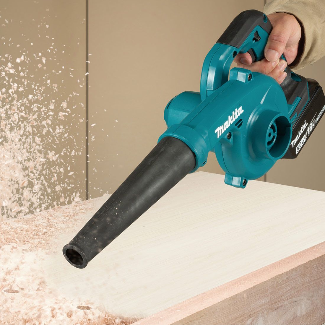 Makita DUB185Z 18v LXT Cordless Blower Body Only - Image 3
