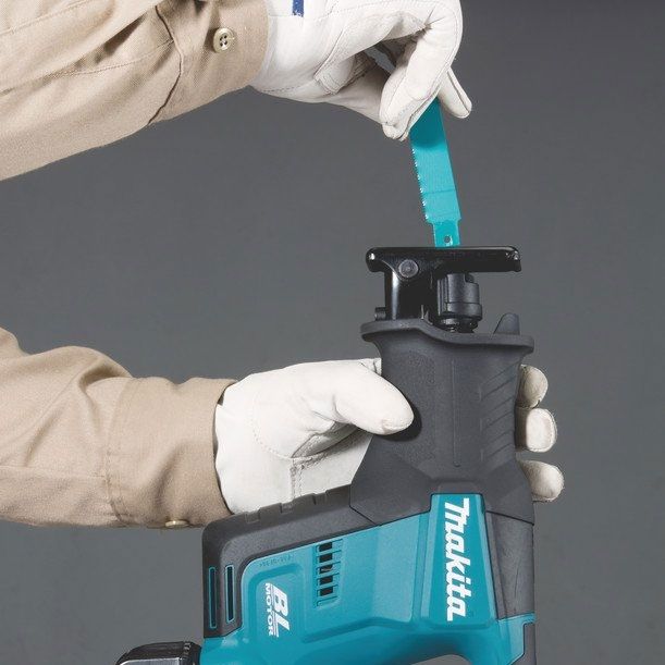Makita DJR188Z 18v LXT Cordless Brushless Reciprocating Saw Body Only - Image 3