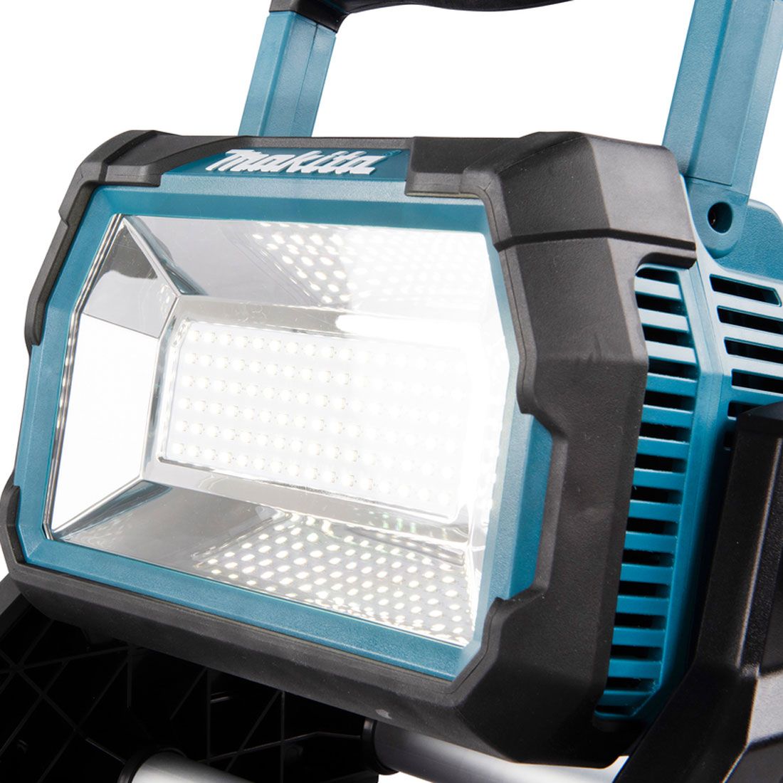 Makita DML809 18v LXT Corded & Cordless LED Work Light - Image 5